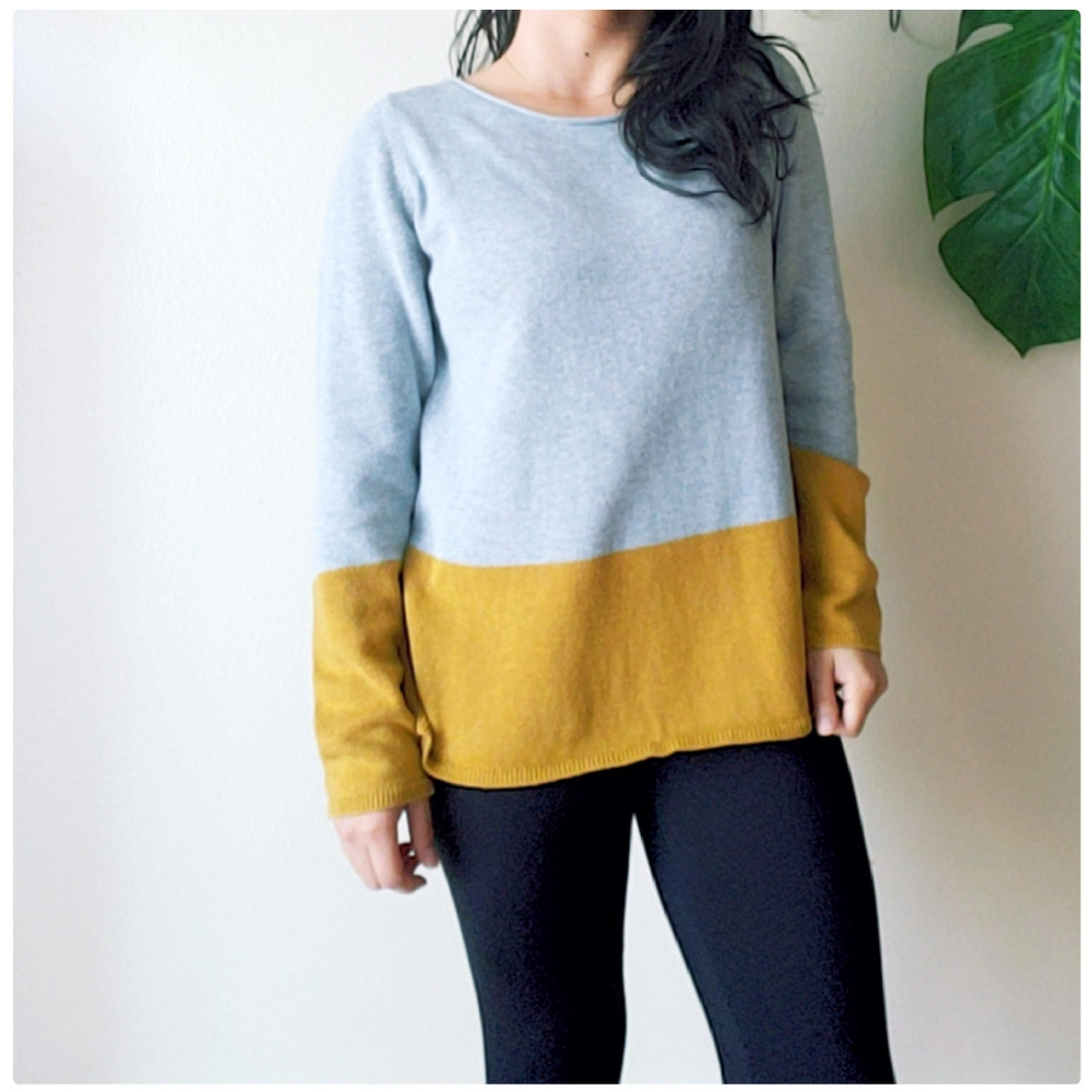 SOLD |Old Navy Colorblock Crewneck Sweater